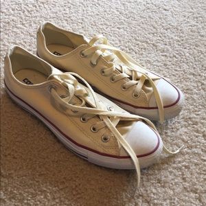“Natural” white converse low tops sz 9.5
